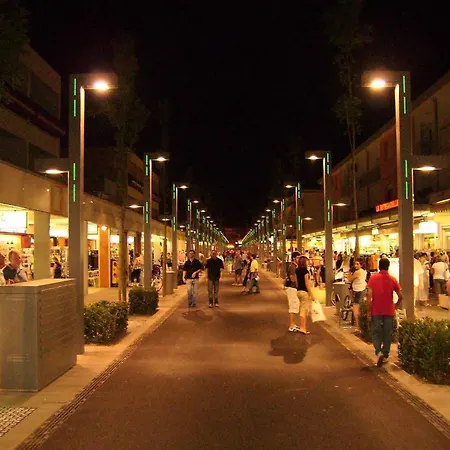 Great With Outdoor Pool 公寓 *